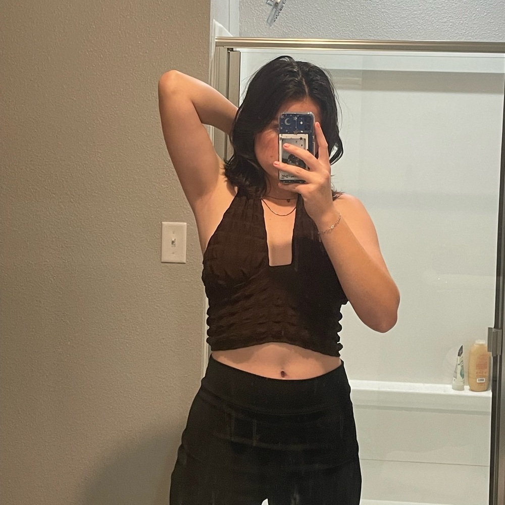 nanda bubble halter chocolate crop top from "motel"🤎🤎